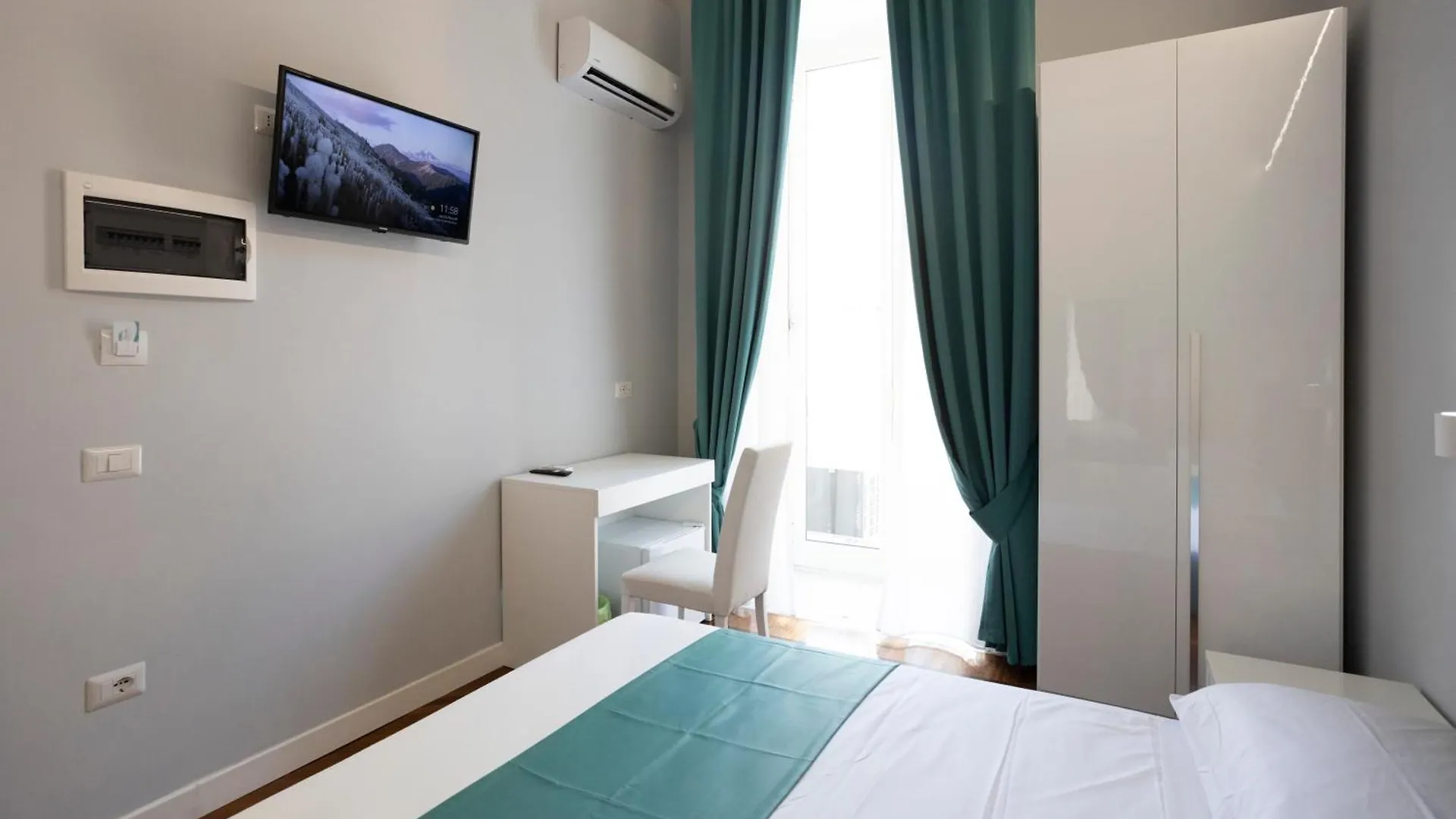 La Chambre Duomo Naples 0*,