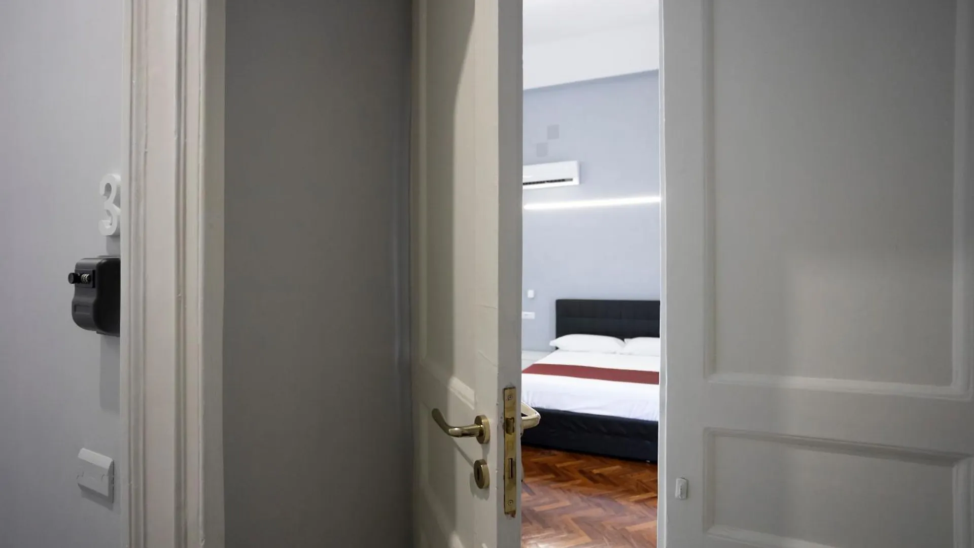 La Chambre Duomo Naples 0*,